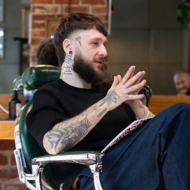 Kacper Trzaskowski – edukator i współzałożyciel akademii barberingu CUT HOUSE