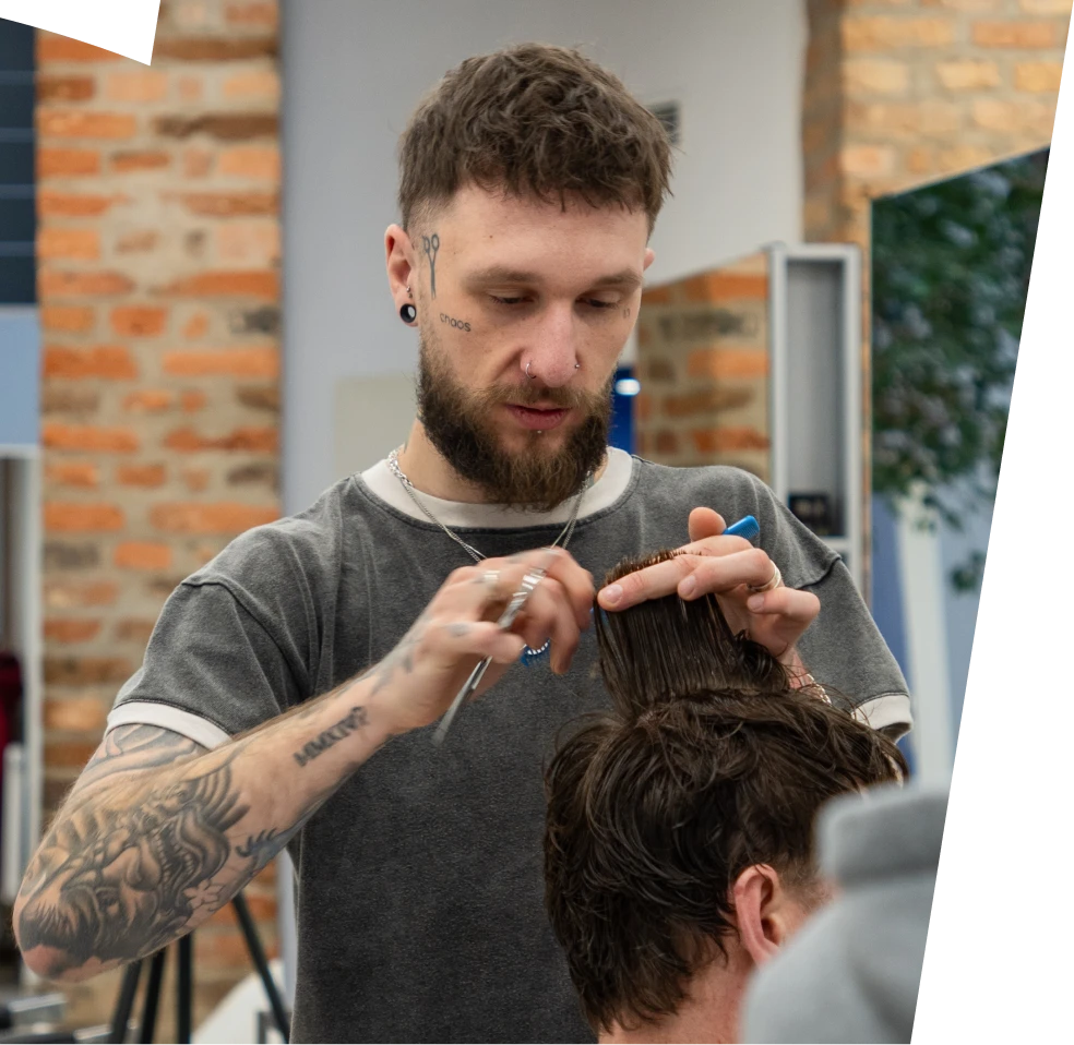 Kacper Trzaskowski – edukator i współzałożyciel akademii barberingu CUT HOUSE